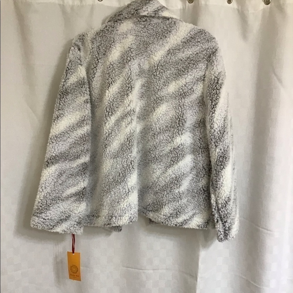 Ruby Rd fuzzy jacket - Picture 4 of 4